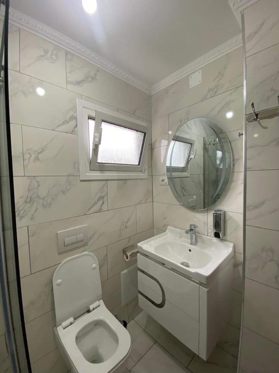 Rent Rooms Sakolli Берат Екстериор снимка